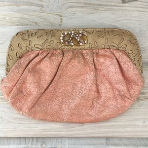 Rachel Abroms clutch